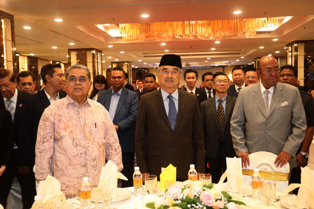 企业促进团结全国研讨会:旺朱乃迪致词、星洲日报获奖