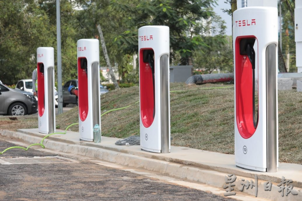 全马首家Tesla正式开幕!区域董事:Model 3车型年杪抵马