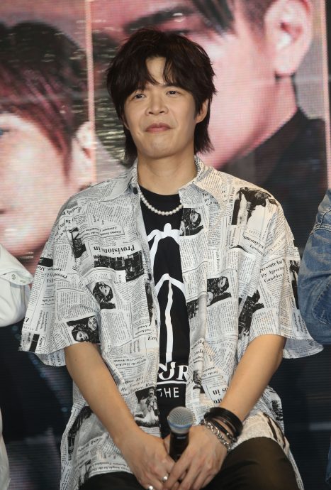 八三夭维持感情靠钱？ 大马演唱会要歌迷湿身