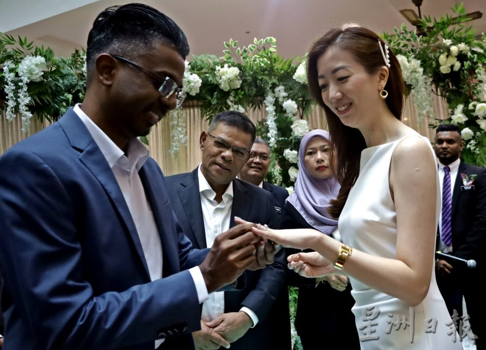 内政部长:国民登记局与警方合作推出公民安全筛查系统 加速审批公民权申请