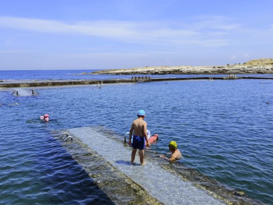 卓衍豪／观光客都跟女皇头拍照去了――幸好我们还有和平岛