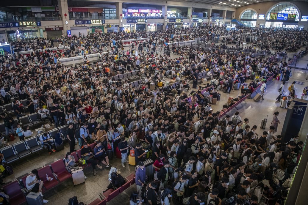 双连假9亿人倾巢而出 旅游收入年增138% 