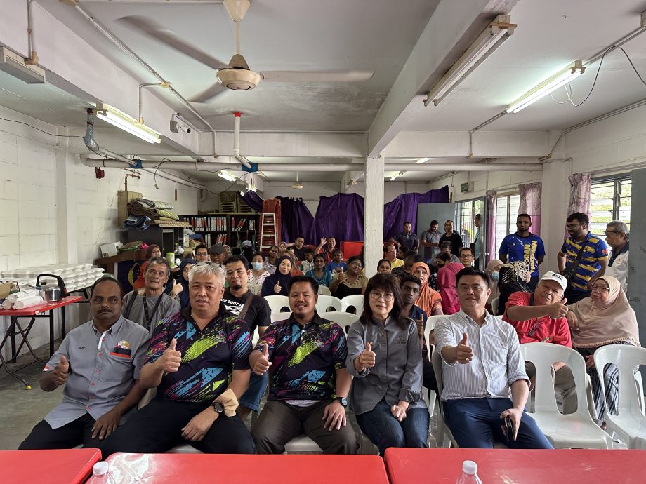 可做版头//大都会-士拉央市议会委管理公司管丽丽组屋