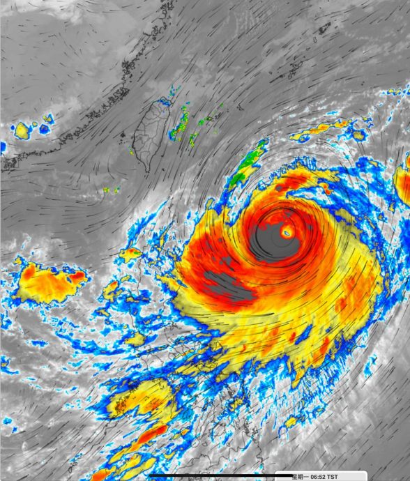 台风“小犬”进逼 最强可达超强台风级 周四登陆台湾东南部