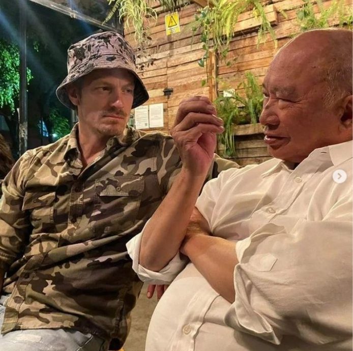 吴宇森隔20年再战好莱坞 预告曝光铁粉兴奋等白鸽