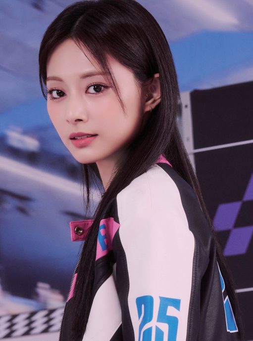 周子瑜被JYP冷冻？ 粉丝出动LED卡车抗议