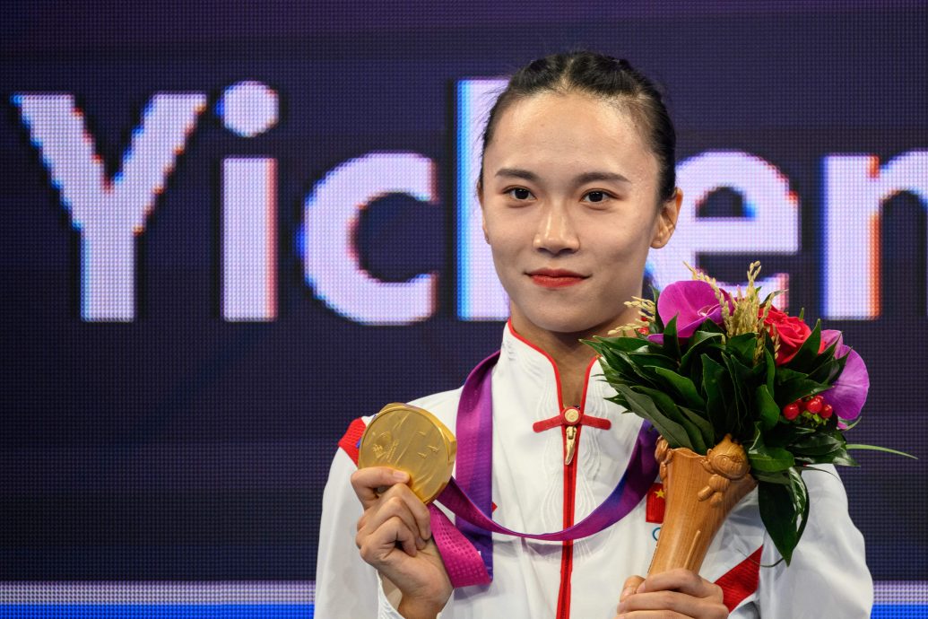 因健康从体操转战蹦床 朱雪莹跳出个春天来