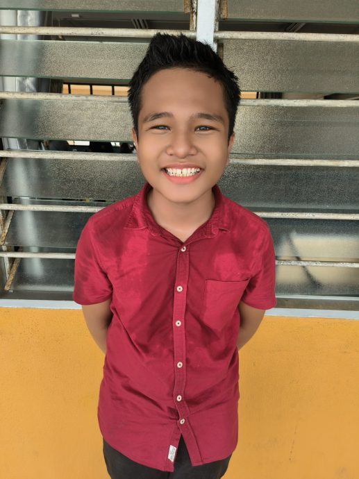 国:暖势力:居銮中华二小董家协理事独具心思,亲自为学生们呈献一系列精彩的表演,为大家带来了一场别开生面的儿童节盛宴。