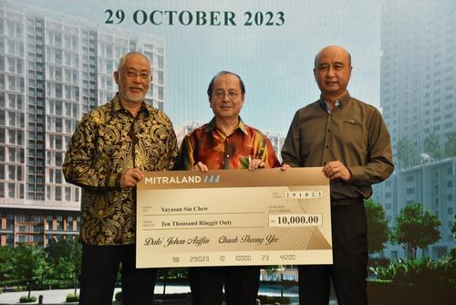 图文(全国)Mitraland捐1万令吉星洲基金会