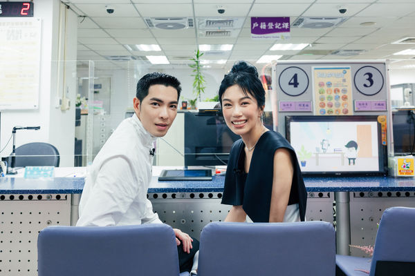 坚持中风岳父证婚  萧敬腾激动内心大哭