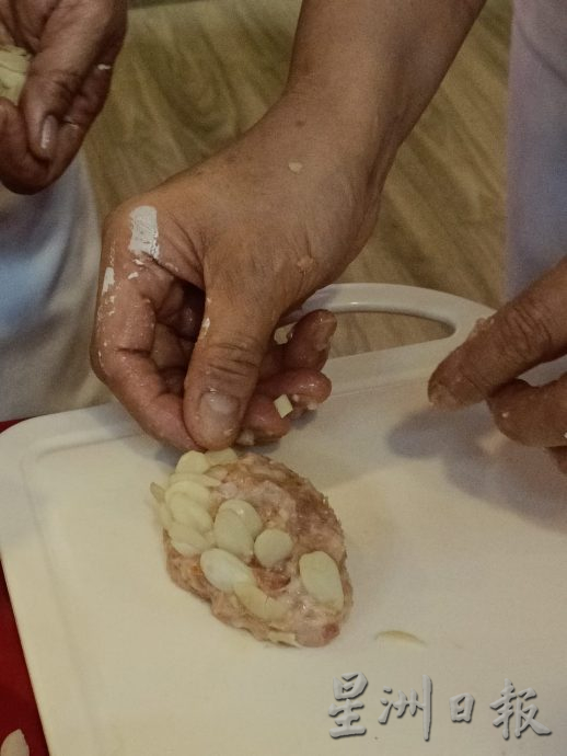 非一般的讲座会 台湾名厨边煮边讲 为观众带来美食盛宴