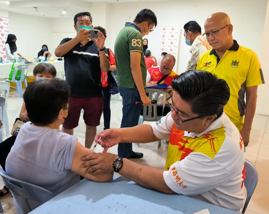 大都会3/烟霾来袭,诊所病患者相比以往增50%!