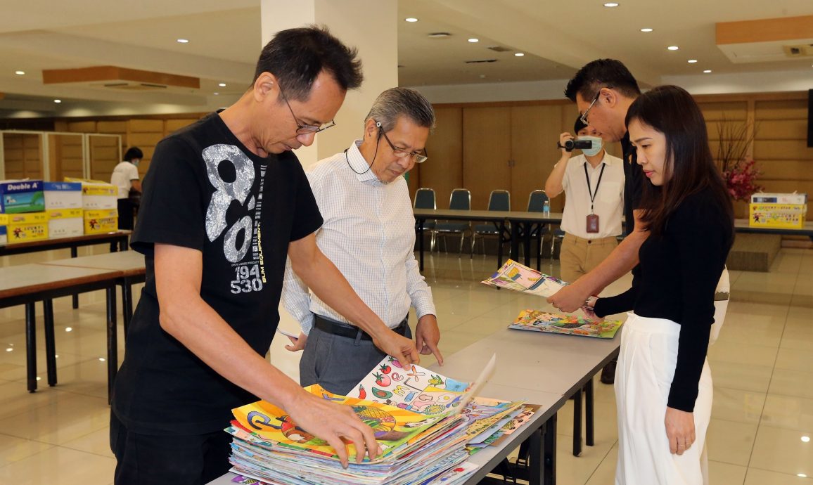 大都会/一至五期间见报/本报海报设计比赛/5图,包括LOGO