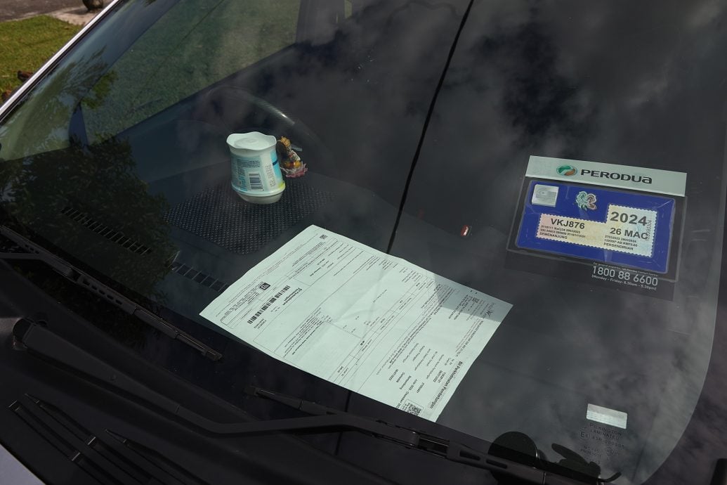 大都会/封面/电访屋前停车课题