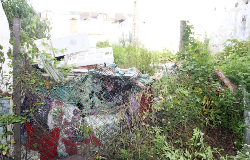 大都会/市议会为废置地段筑起围栏,阻有人闯乱丢垃圾!