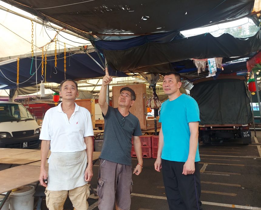 大都会/早报头/坚持加建有盖设施立场,双溪龙社区大市场贩商公会与80摊贩拒私营化/3图