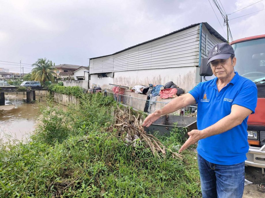 大都会/黎丁财 甲洞乌鲁新村1A路围栏竣工