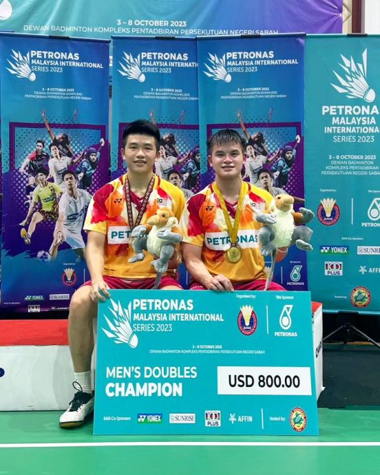 大马羽球国际系列赛|大马包辨男双冠亚军  秉坤生日携舒韵称霸混双