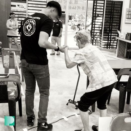 孝顺小儿陪复诊总被嫌 母亲:不像大哥做大生意赚大钱!