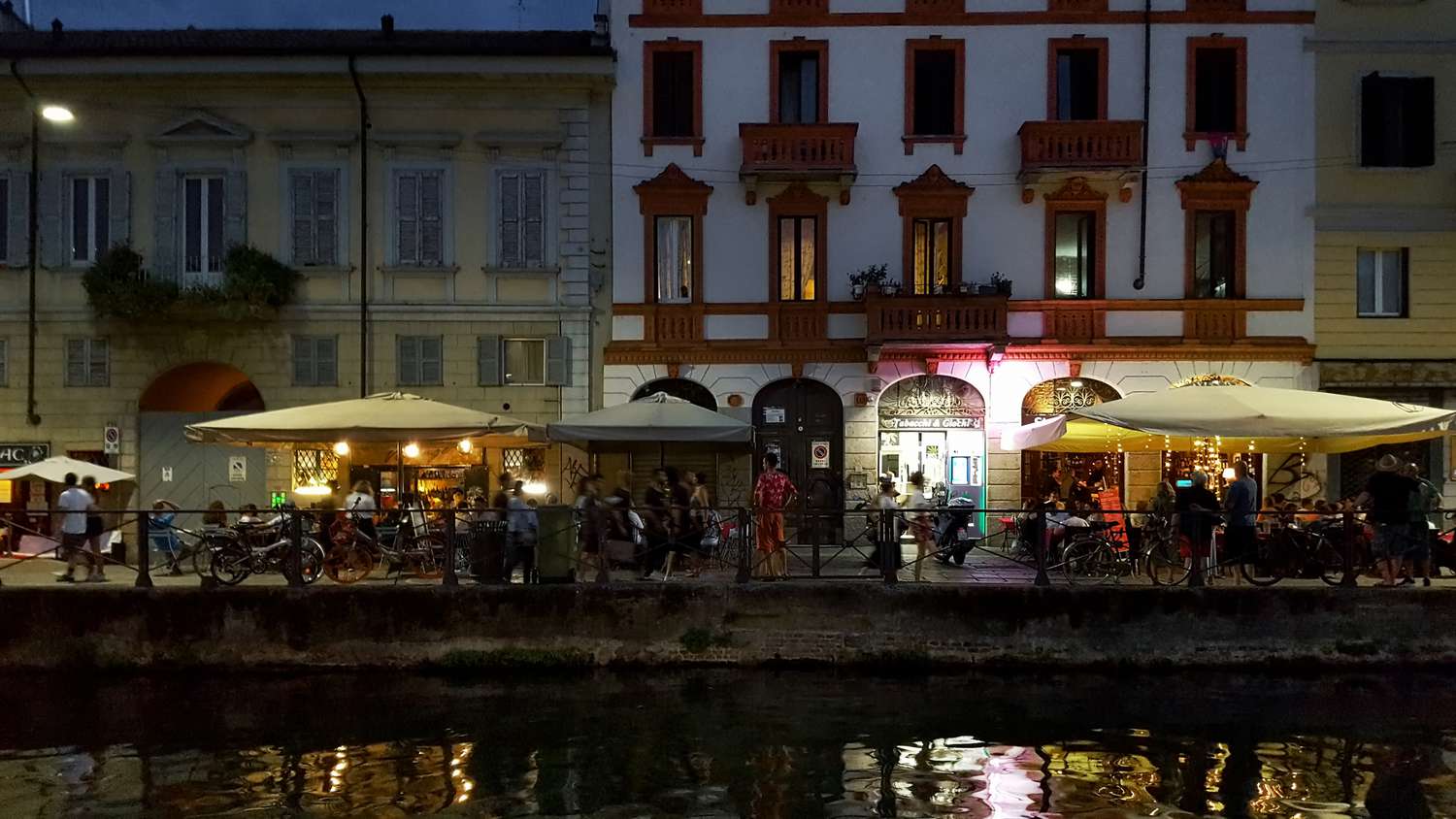 居民受够了喧嚣 米兰巿中心试行外带饮食深夜禁售令