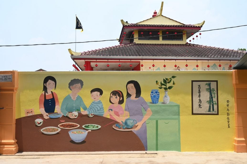 **已签发**柔：封面：【特稿】：配合村委美化计划，圣德华小6壁画完工亮相