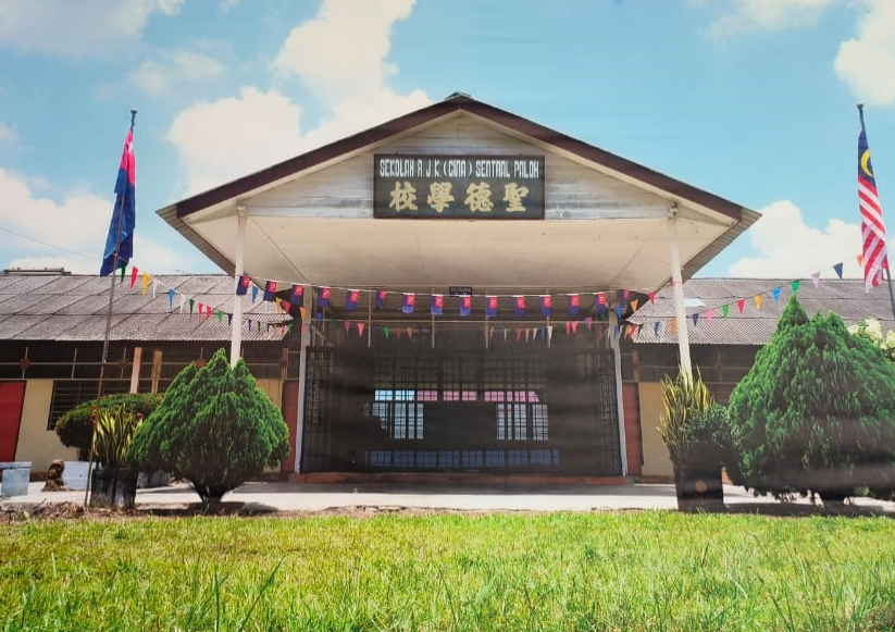 **已签发**柔：封面：【特稿】：配合村委美化计划，圣德华小6壁画完工亮相