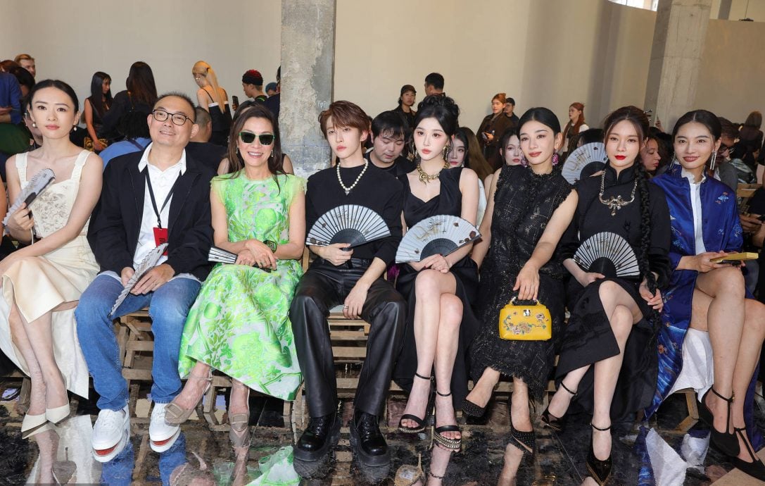 巴黎时装周|杨紫琼热聊童瑶 蔡卓宜同场没同框