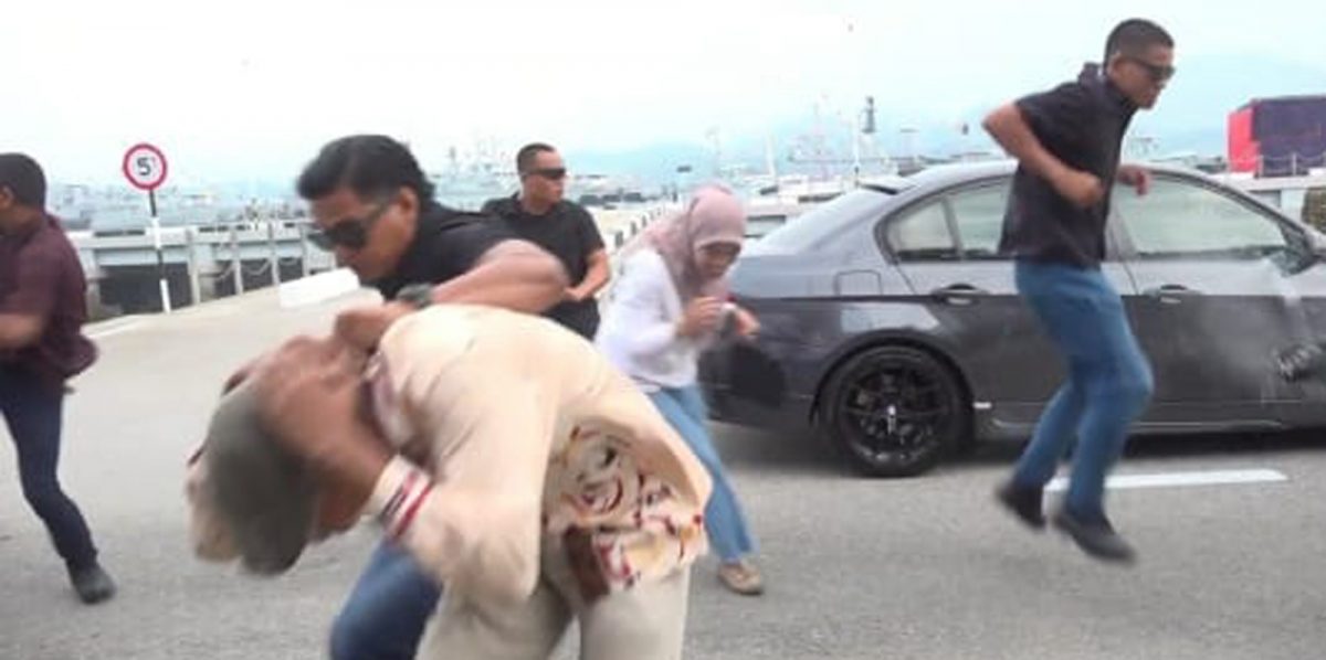 建军节90周年庆  防恐逼真演习 惊心动魄