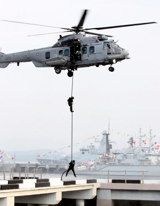 建军节90周年庆  防恐逼真演习 惊心动魄