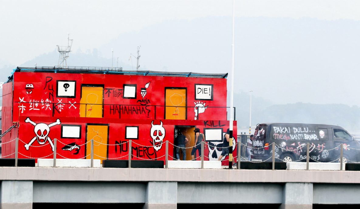 建军节90周年庆  防恐逼真演习 惊心动魄