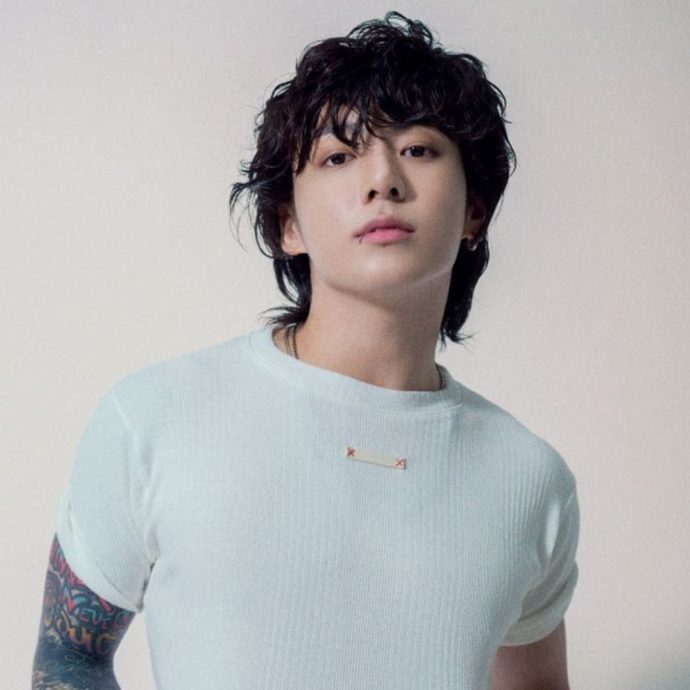 开直播否认绯闻 柾国连3强调：我没女友！