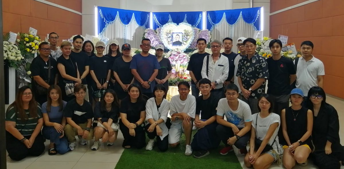 张咏华火化 演艺圈好友泣别