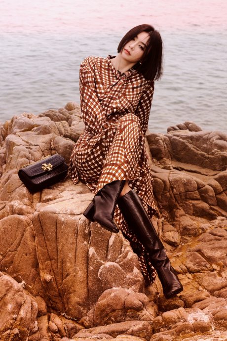 微醺跳舞放飞自我 秦岚被网赞可爱 