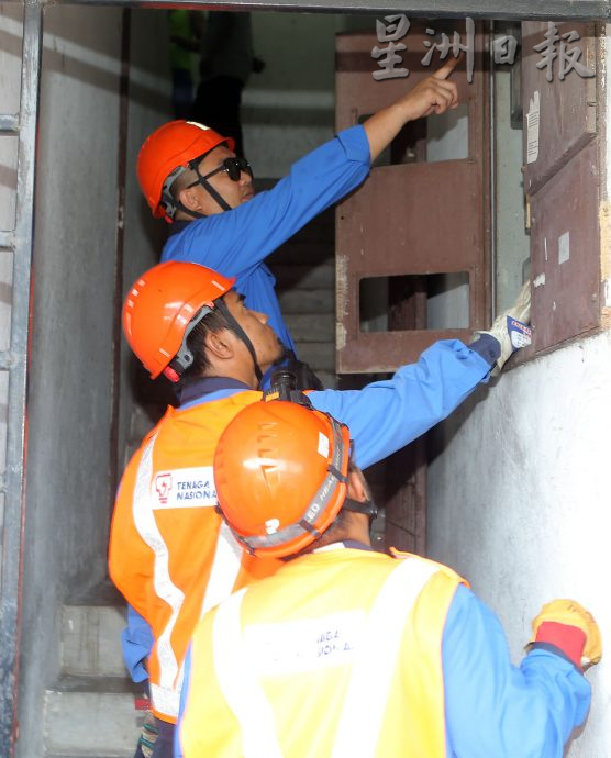 怡警展开“骰子行动” 切断涉线上赌博店电源