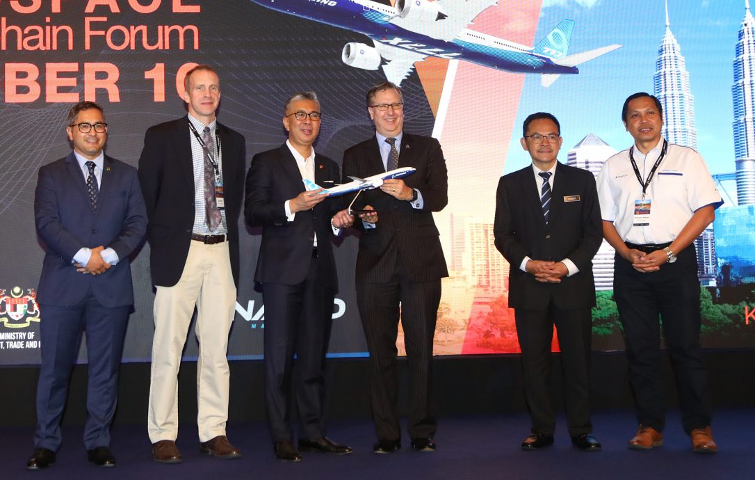 投贸部长/航空航天业