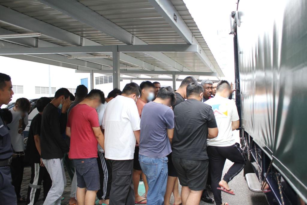 拖车员为争生意殴斗·警再逮捕12人