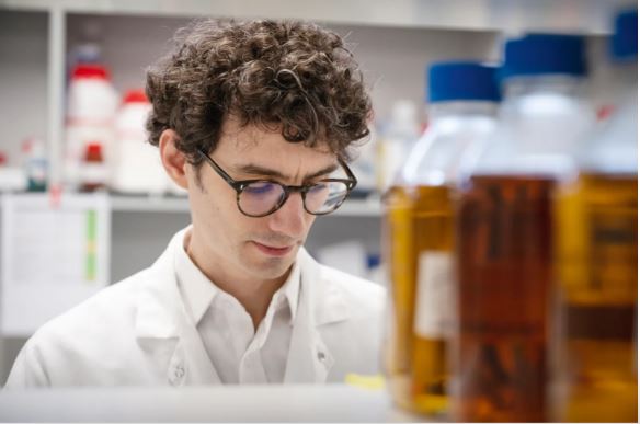 拼盘 未签 人工智能打造出超乎人类想象的强效抗体