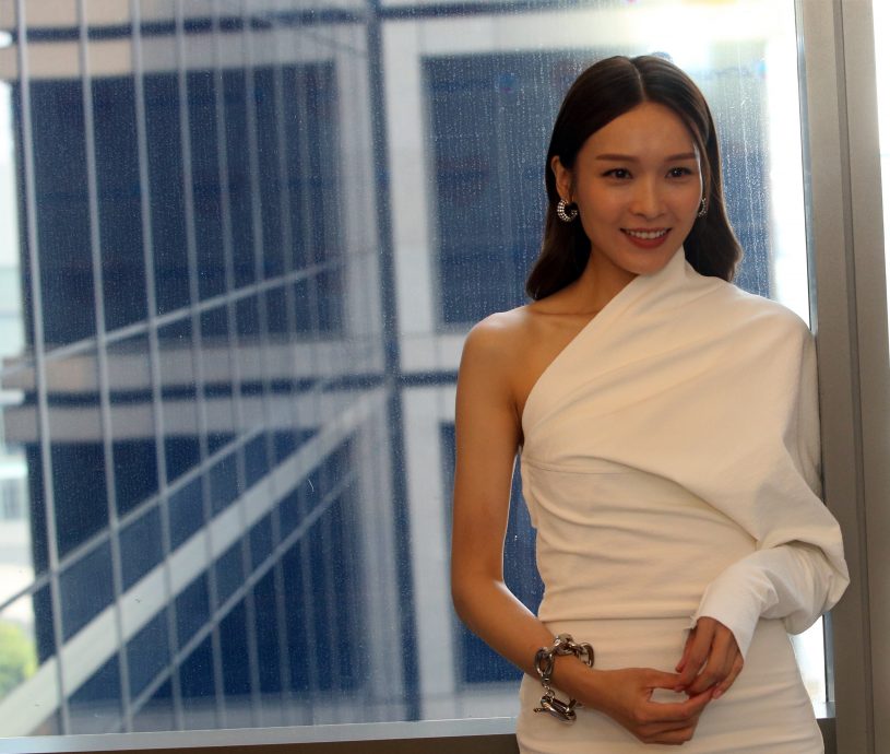 探索初心不变 李佳芯随遇而安