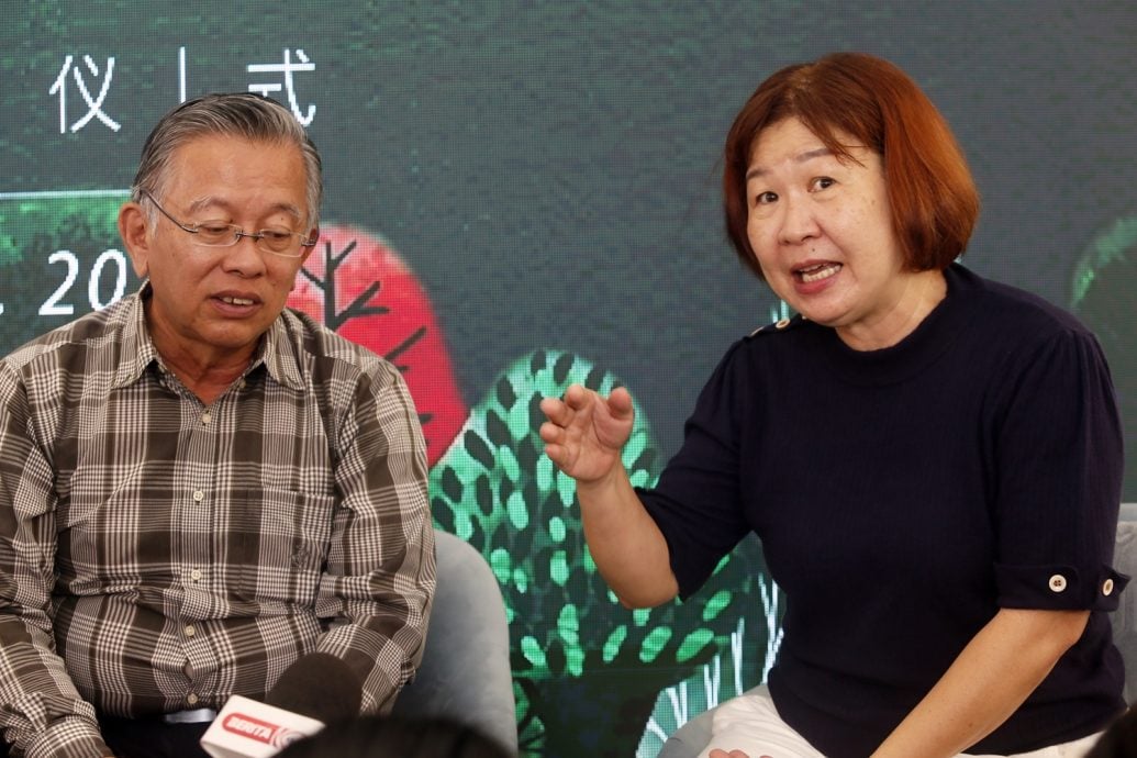 新闻专题/上篇/放下执念，把思念化作春泥