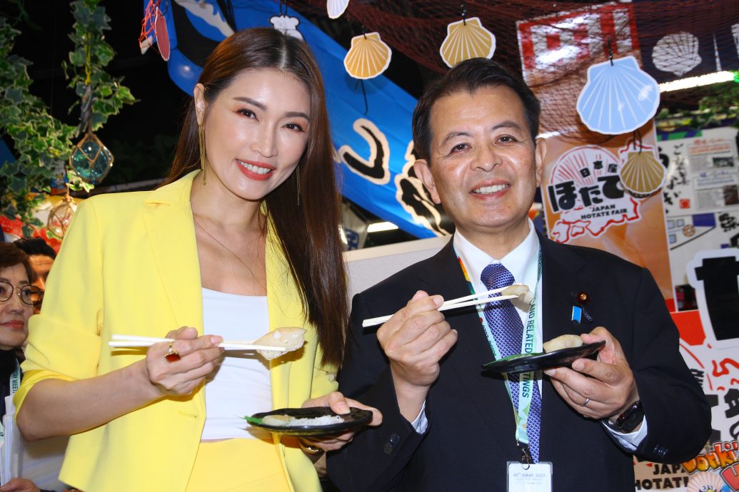 日本农林水产大臣宫下一郎在吉隆坡零售店推广水产