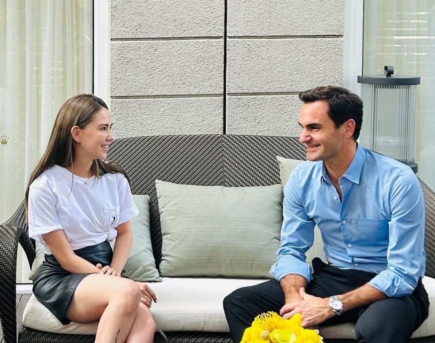 昆凌惊喜同框球王费德勒 周杰伦“宣示主权”网笑翻