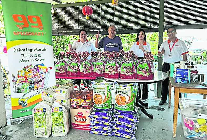 99 Speedmart“九九重阳，孝亲敬老”送暖，捐1万4000令吉物资给雪隆区7老人院