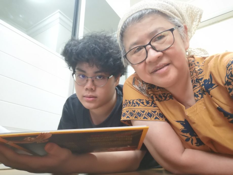 访谢秀贞出版第一本生命之书《都是有用的》