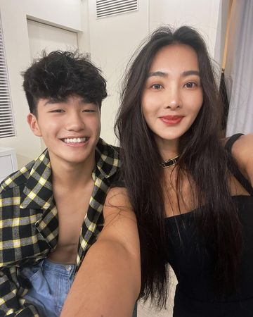 曹格儿拍模特照 前妻感骄傲：真的满优