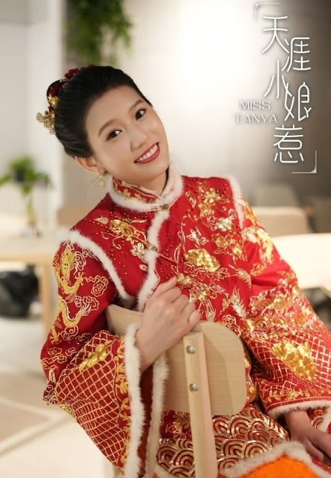 朱主爱《天涯小娘惹》玩穿越 郑斌辉吃娘惹菜喊幸福