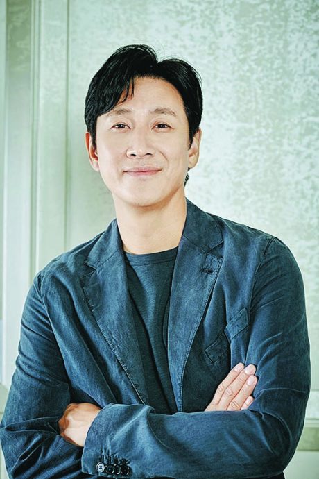 李善均不只吸毒还出轨 被爆夜店常客