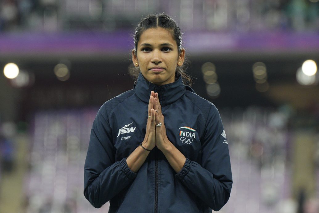 杭州亚运会女百米跨栏|因抢跑“先赛后判”被剥夺银牌 吴艳妮道歉:尊重裁判决定