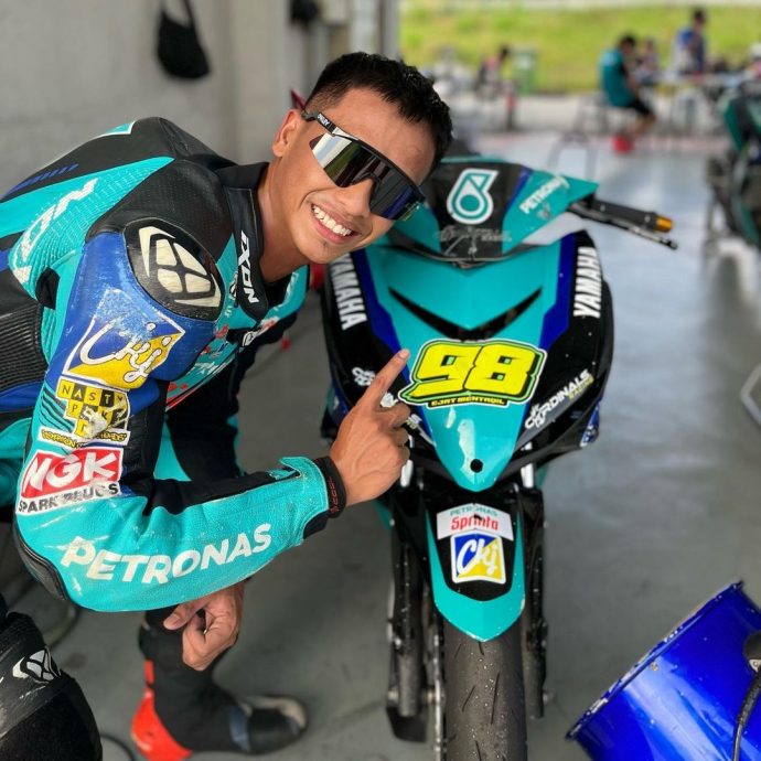 柔:27岁赛车手参加大马低骨架摩托锦标赛失控重伤