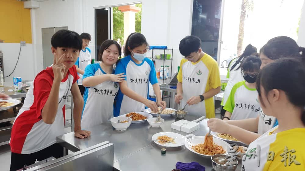 柔：【特稿】：培华独中烹饪课生动有趣 多元学习更贴近生活