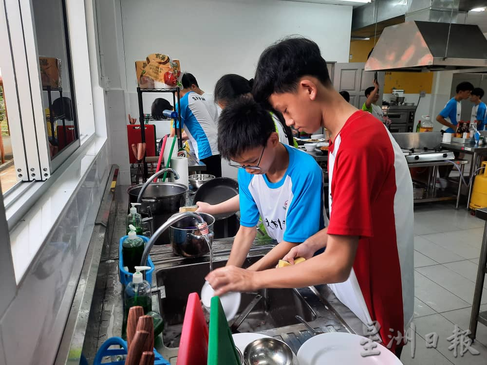 柔：【特稿】：培华独中烹饪课生动有趣 多元学习更贴近生活